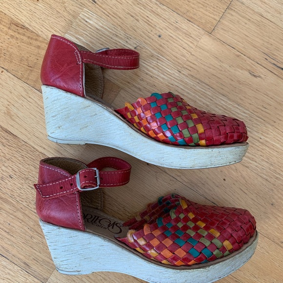 Authentic Huaraches Sandal Heels from Oaxaca Mexico, red multi-colored - Picture 4 of 11